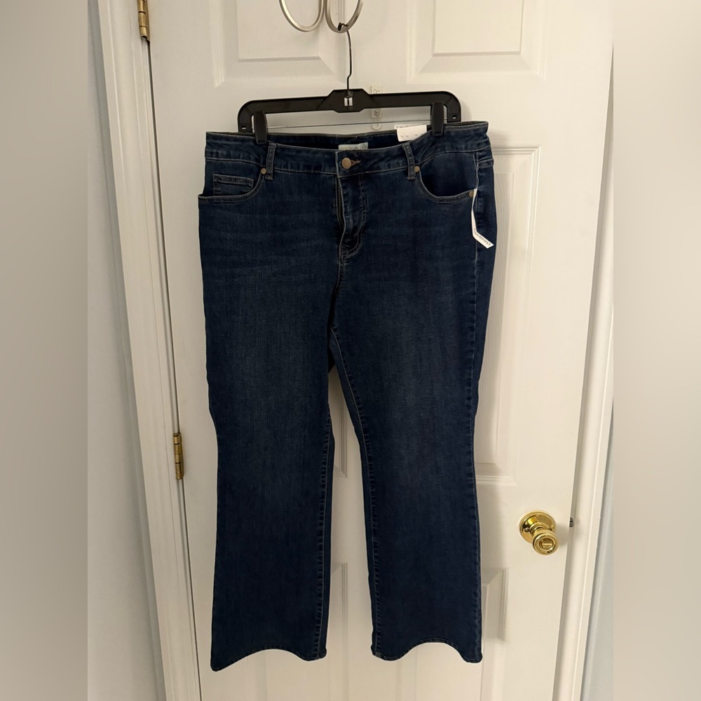 Westport Signature Fit Mid-Rise Jeans in Dark Blue